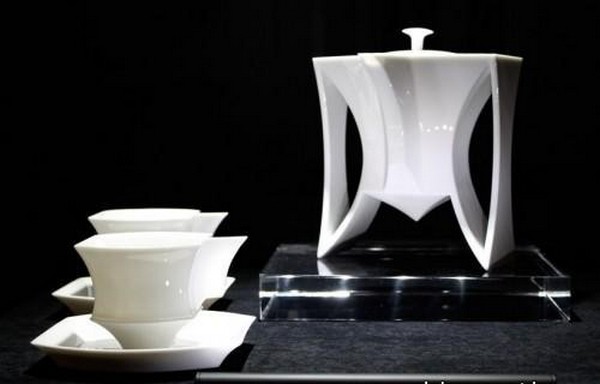 Фарфоровая посуда от Генриха Вана (Heinrich Wang). Тайбэй, Китай фото