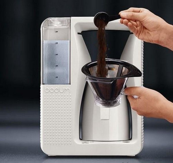 Первая в мире кофеварка, которая умеет готовить кофе пуровер фото