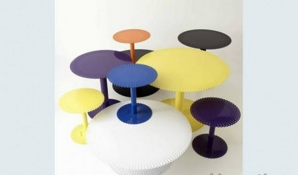 Коллекция ярких цветных столов из стали с изысканной кружевной окантовкой. Мельбурн, Австралия фото